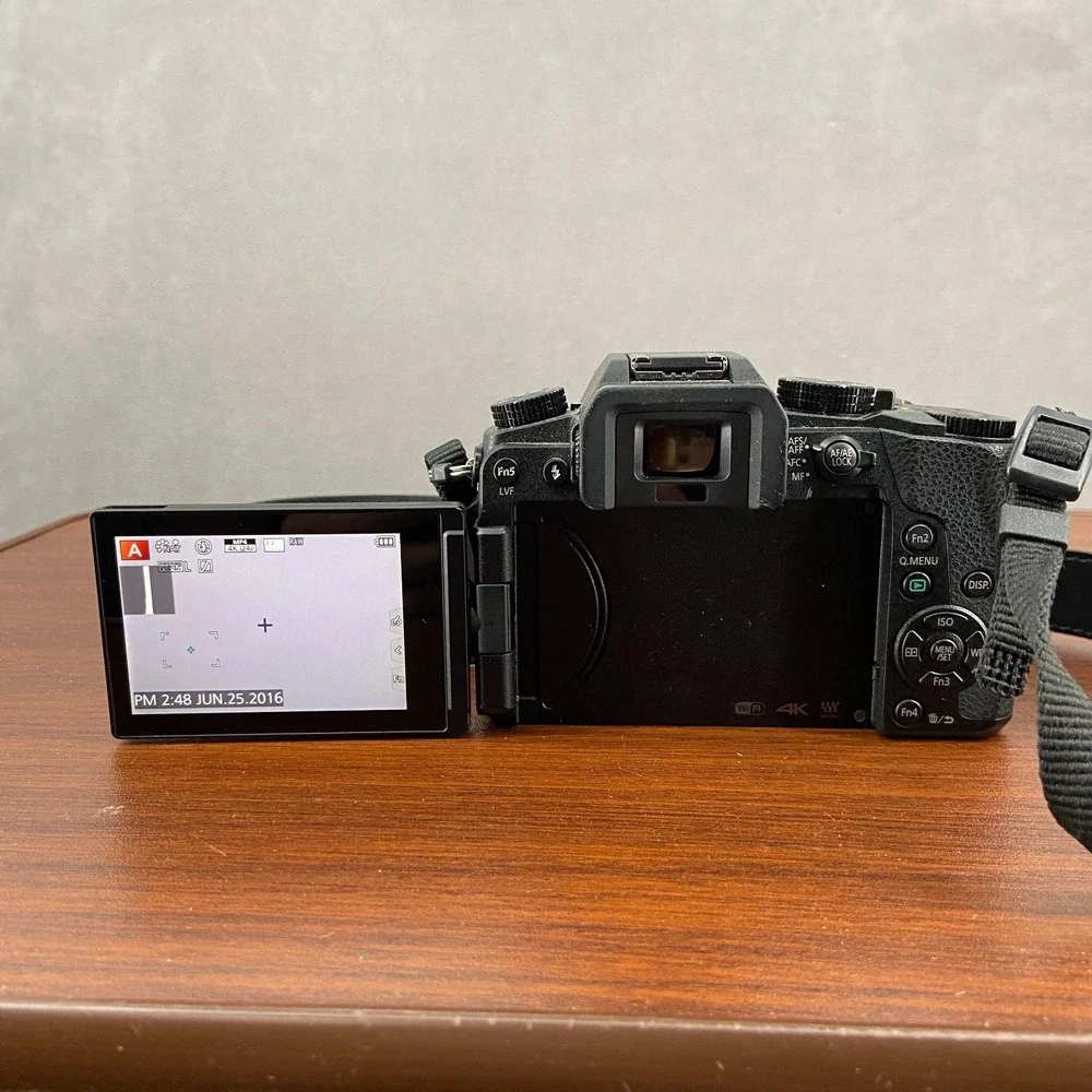 Panasonic Lumix G7 DMC-G7 16MP Mirrorless Camera Body w/ Charger & 128GB SD